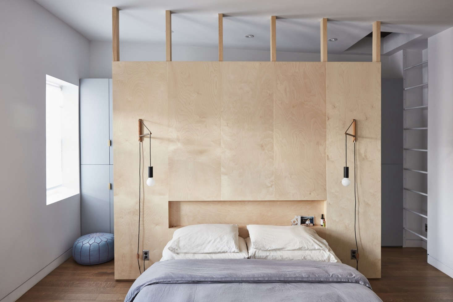 Modern bedroom built-in ideas